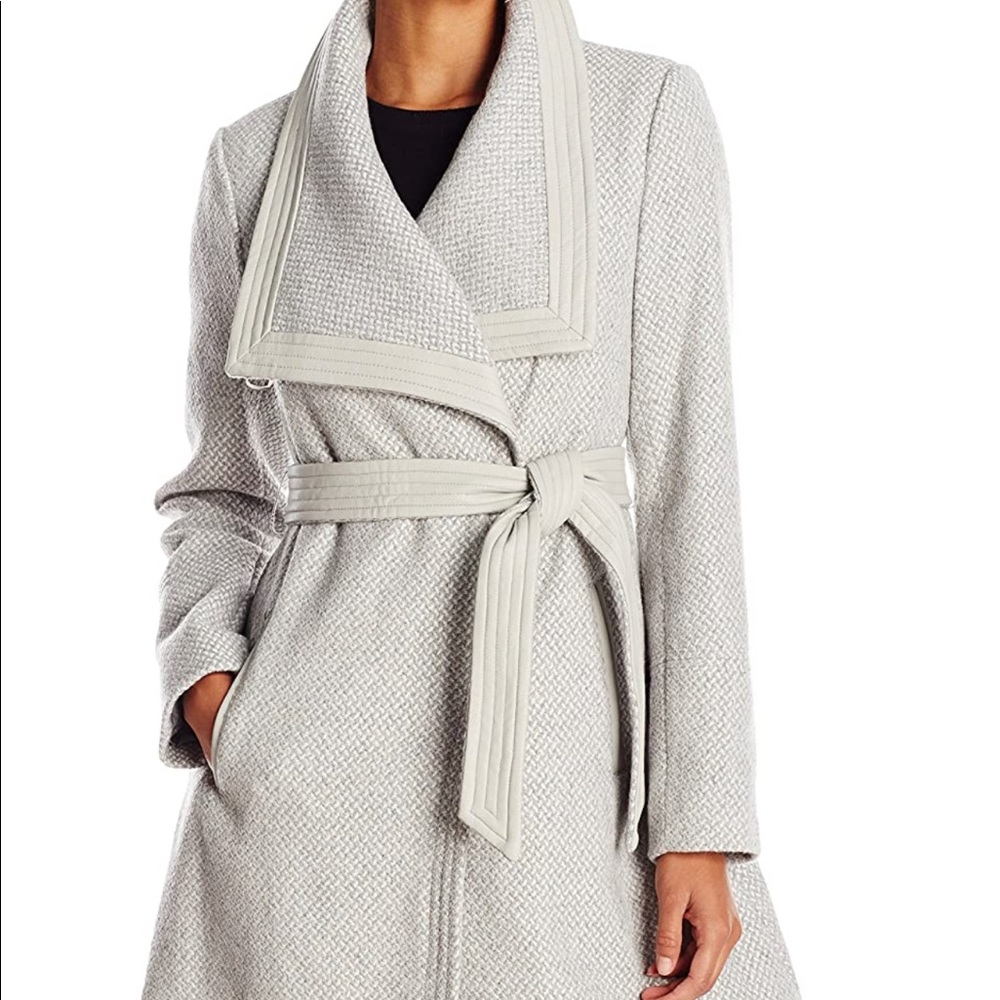 Jessica Simpson textured coat with leather trim!